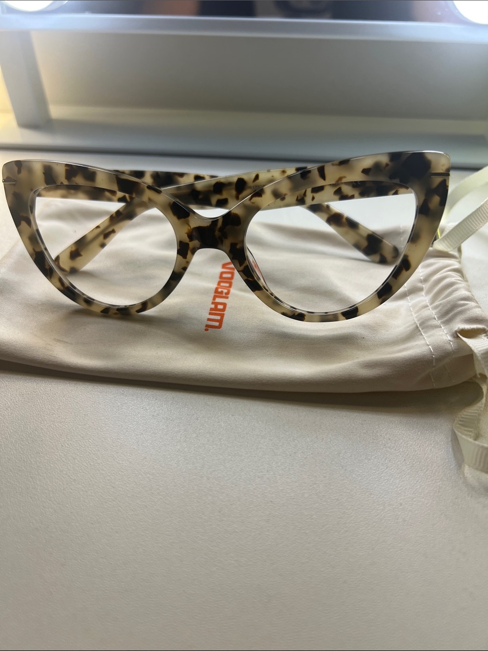 Tortoiseshell Cat-Eye Sunglasses - Nude Brown
